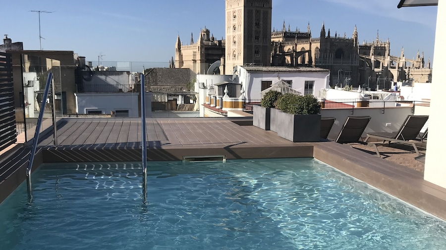 Joya del Casco Boutique Hotel