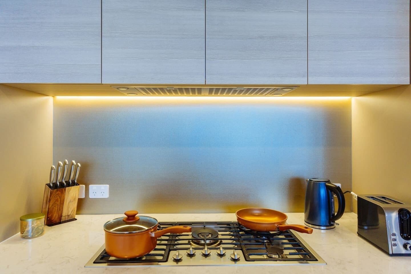 SKY-HIGH, MILLION DOLLAR$ PENTHOUSE @ SOUTH BANK