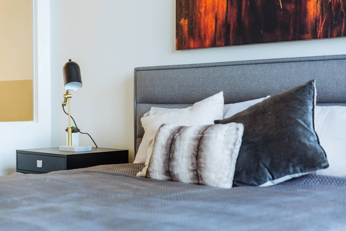 SKY-HIGH, MILLION DOLLAR$ PENTHOUSE @ SOUTH BANK