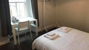 Free WiFi, linens
