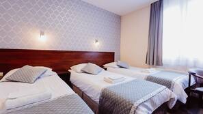 Iron/ironing board, free WiFi, linens, wheelchair access