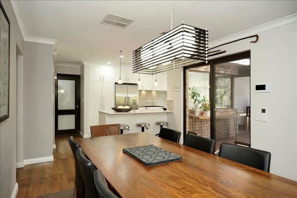 Suburban Luxury3br Villafamily Friendlyfree Wifinetflix