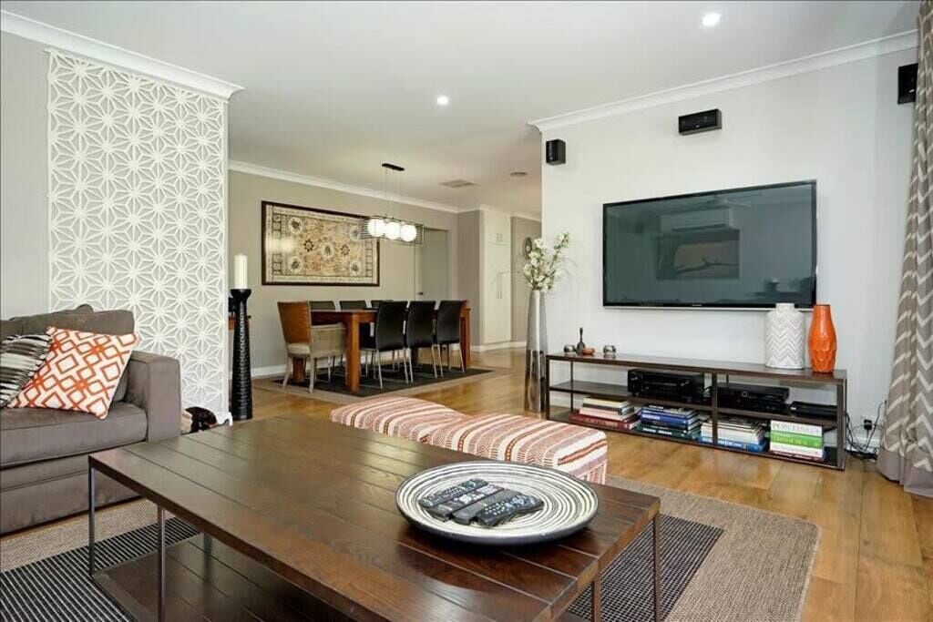 Suburban Luxury3br Villafamily Friendlyfree Wifinetflix