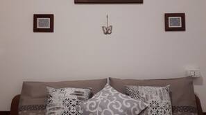 Free WiFi, linens