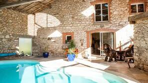 Piscine extérieure, piscine chauffée