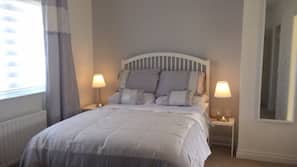 Iron/ironing board, free WiFi, linens