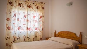 Free cots/infant beds, rollaway beds, free WiFi, linens
