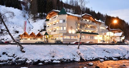 Hotel Höllroah