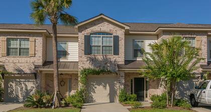1203 Reserve Lane by Hodnett Cooper