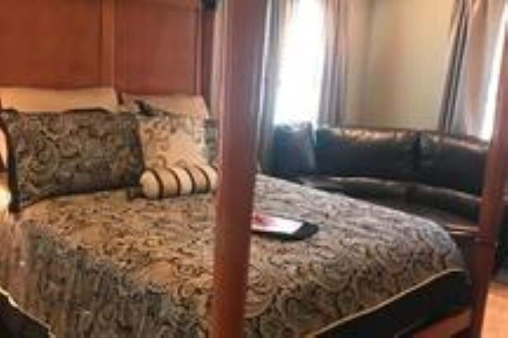 Elegant three bedroom home, family friendly. in Pelham, United States