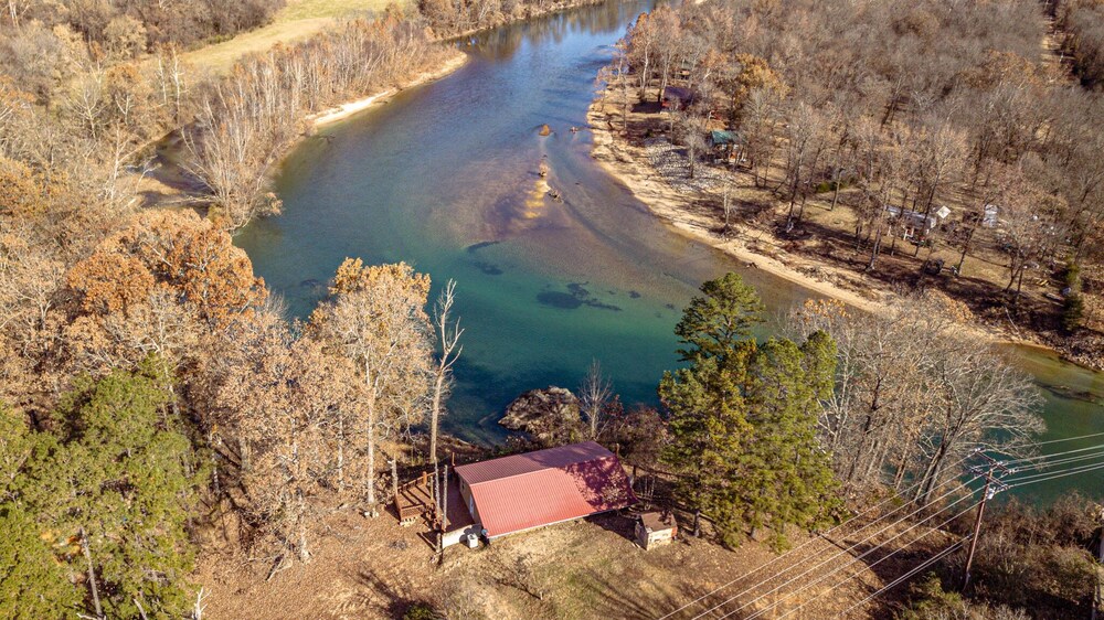 The Worley Rock Cabin on Current River - Doniphan, MO, Doniphan: Room