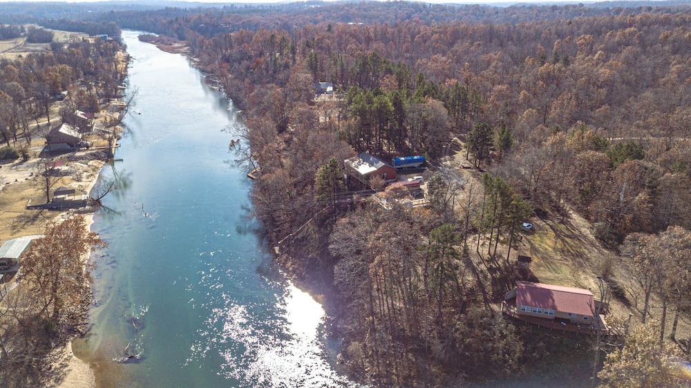 The Worley Rock Cabin on Current River - Doniphan, MO, Doniphan: Room