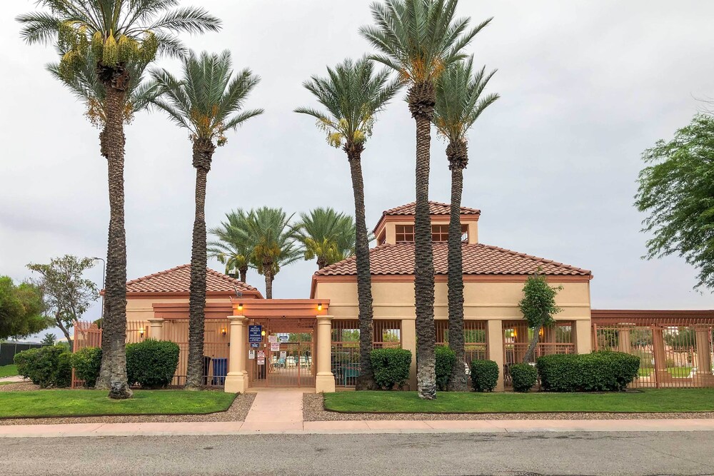 North Tucson Home w/ Patio by Catalina State Park!