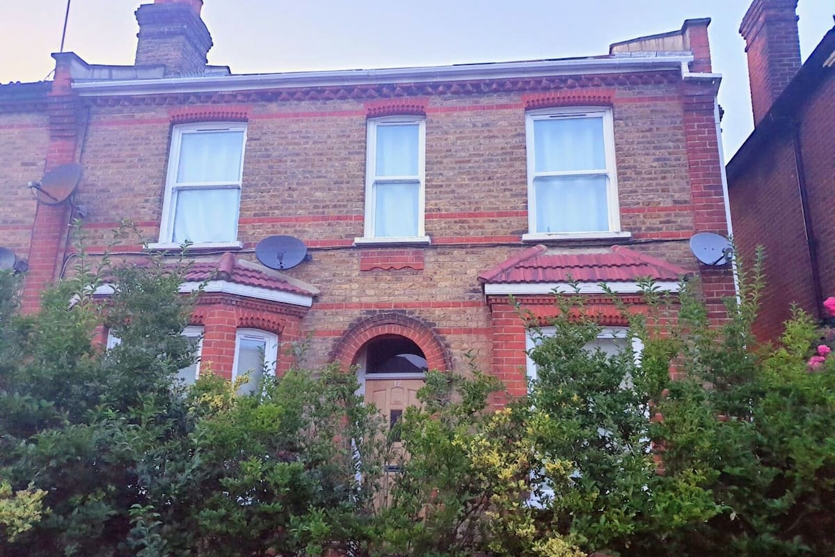 1 2 Bedroom Flat In Ealing Mins To Central London Heathrow Airport Londra Regno Unito Expedia It