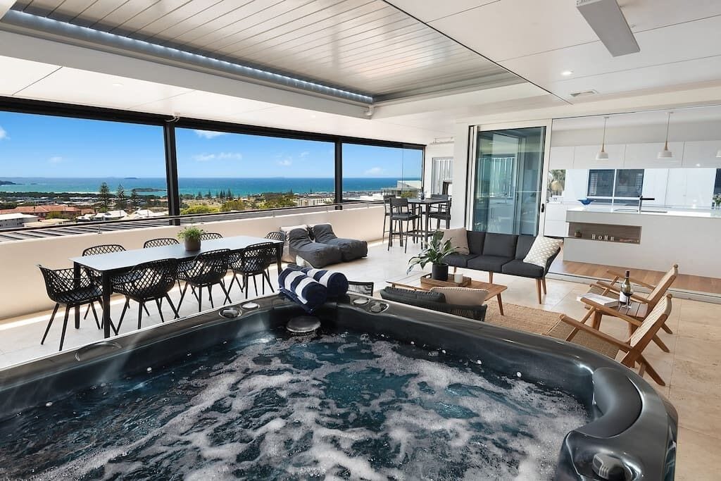 Sea la Vie 2 Luxury Apartment Coffs Harbour Jetty, Pool, Views, Near Beach
