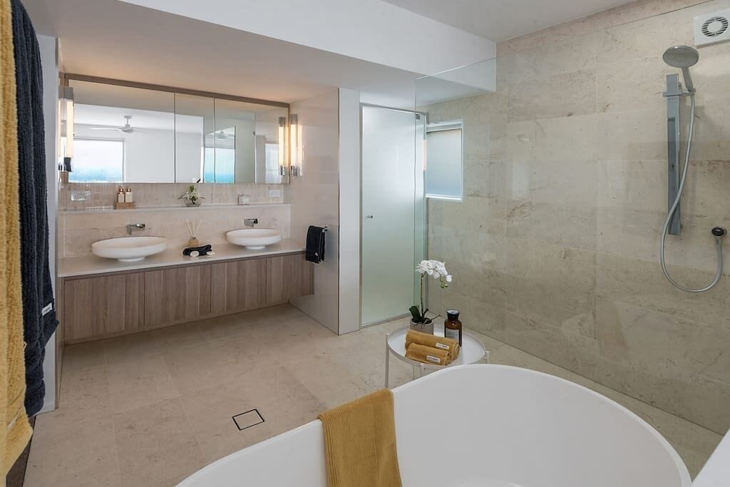 Sea la Vie 2 Luxury Apartment Coffs Harbour Jetty, Pool, Views, Near Beach