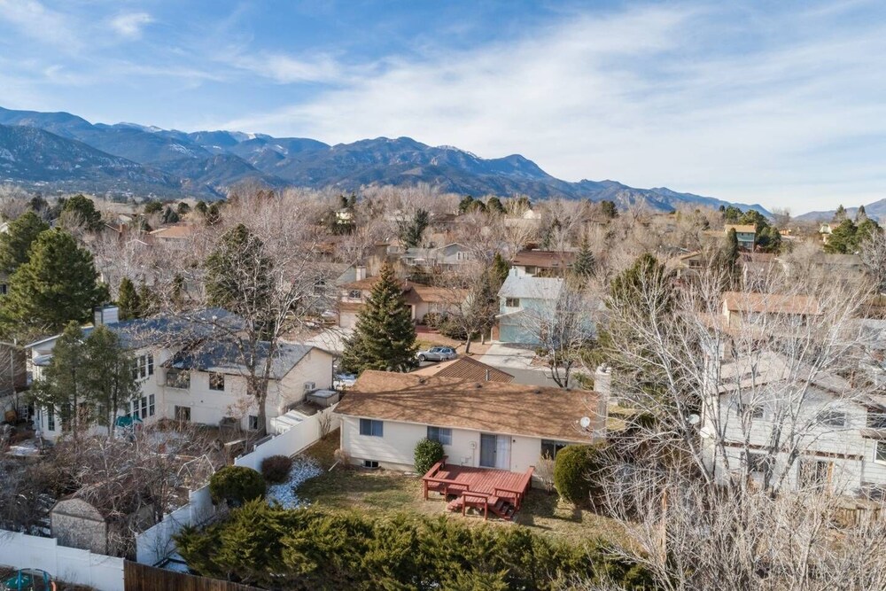 3bdrm Value and Comfortcheyenne Mountain Suburbs! in Colorado Springs
