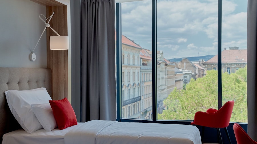 Up Hotel Budapest