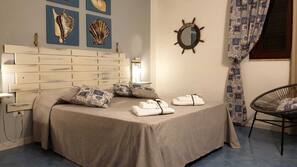 In-room safe, blackout drapes, linens