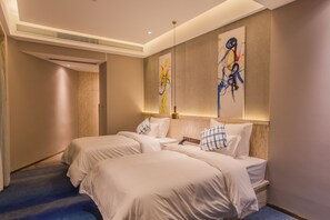 Business Twin Room | Blackout drapes, free WiFi
