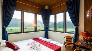 In-room safe, blackout drapes, soundproofing, iron/ironing board