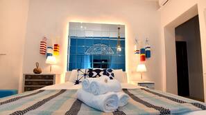 In-room safe, blackout curtains, free WiFi, linens