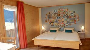 Hypo-allergenic bedding, down duvet, individually decorated
