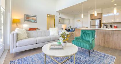 Spacious Urban Flat 2BR w/ Wifi +spa +gym
