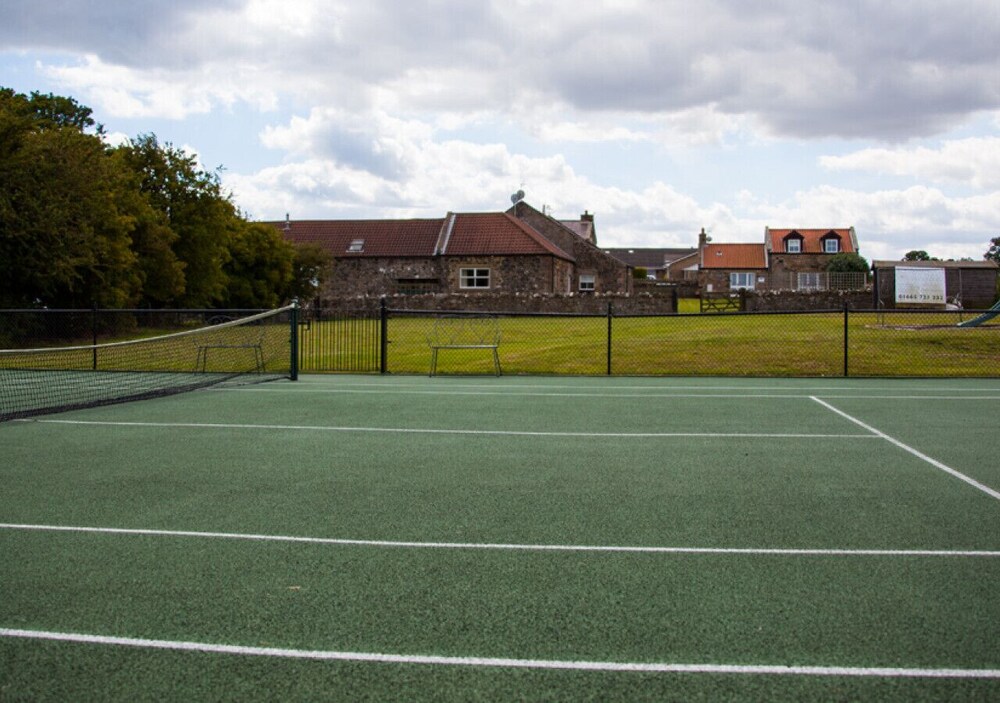 Dairy Cottage Three Bedroom House, Sleeps 6 Deals & Reviews