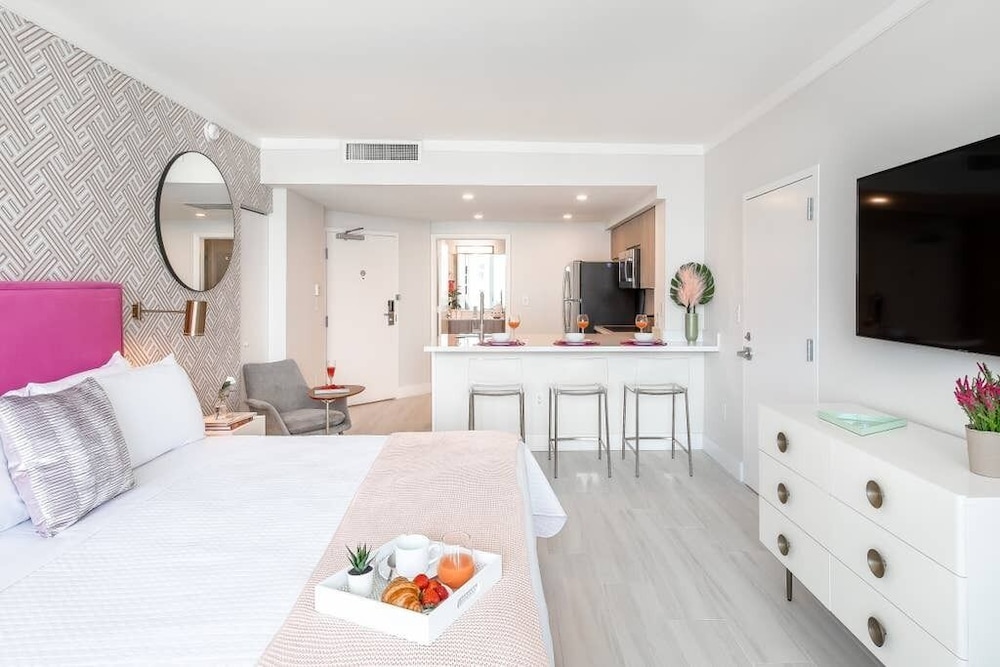 Lateral Sea View, Full Kitchen, Coconut Grove, FREE Park, Pool, Gym