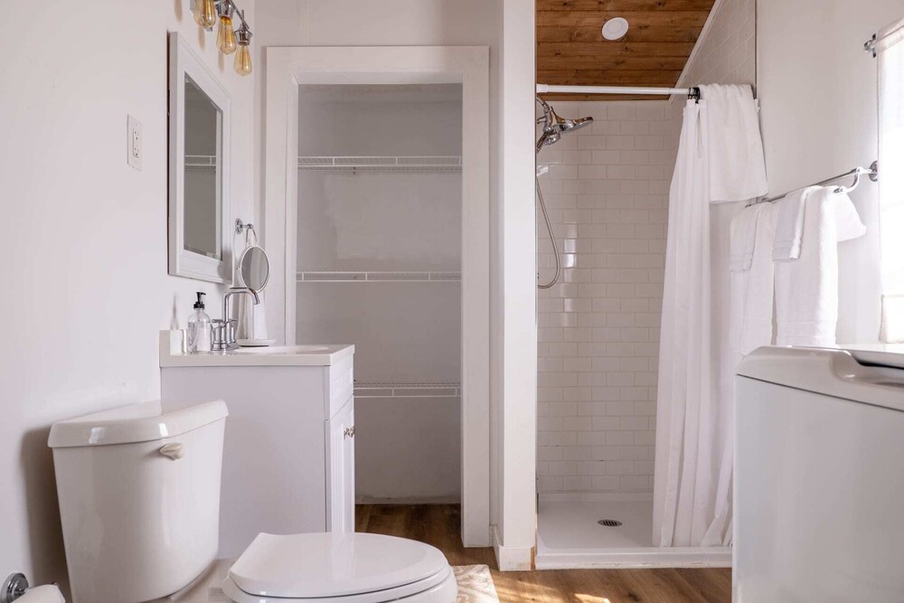 Cozy Cabin near Ark! Adam and Eve's Retreat