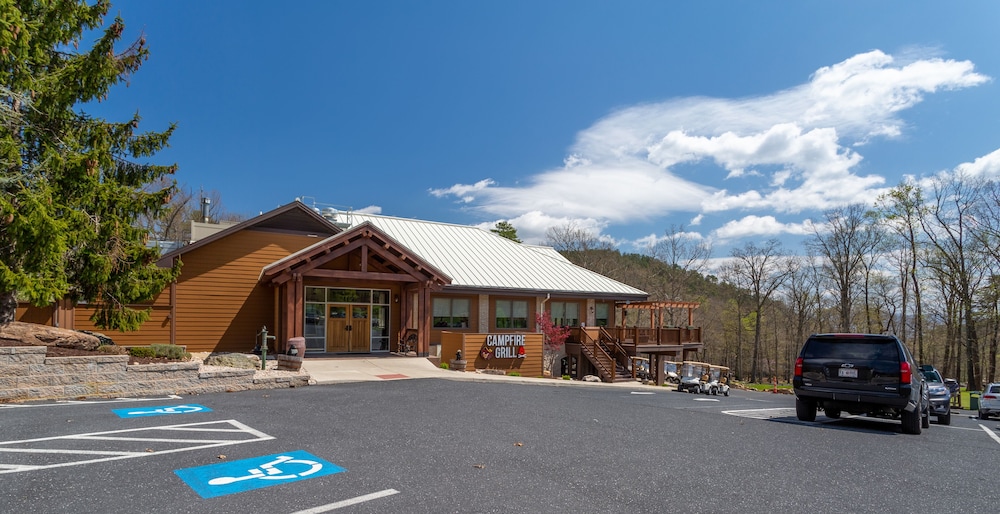 Massanutten's Regal Vistas by Tripforth, Harrisonburg Room Prices