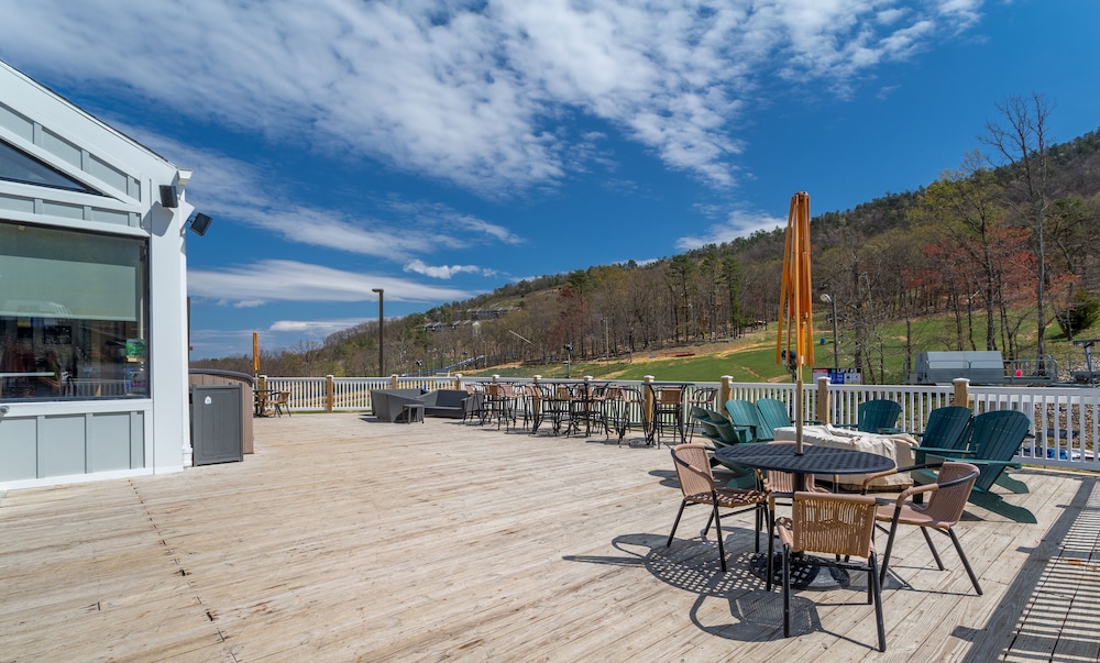 Massanutten's Regal Vistas by Tripforth, Harrisonburg Room Prices
