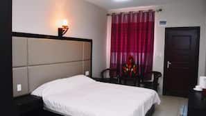 In-room safe, individually decorated, individually furnished, desk