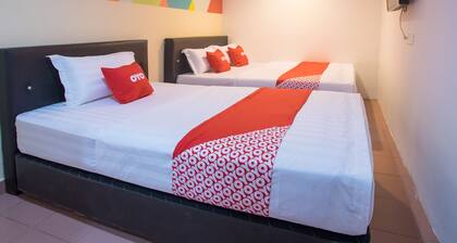 OYO 90281 Hotel Taj Seksyen 13