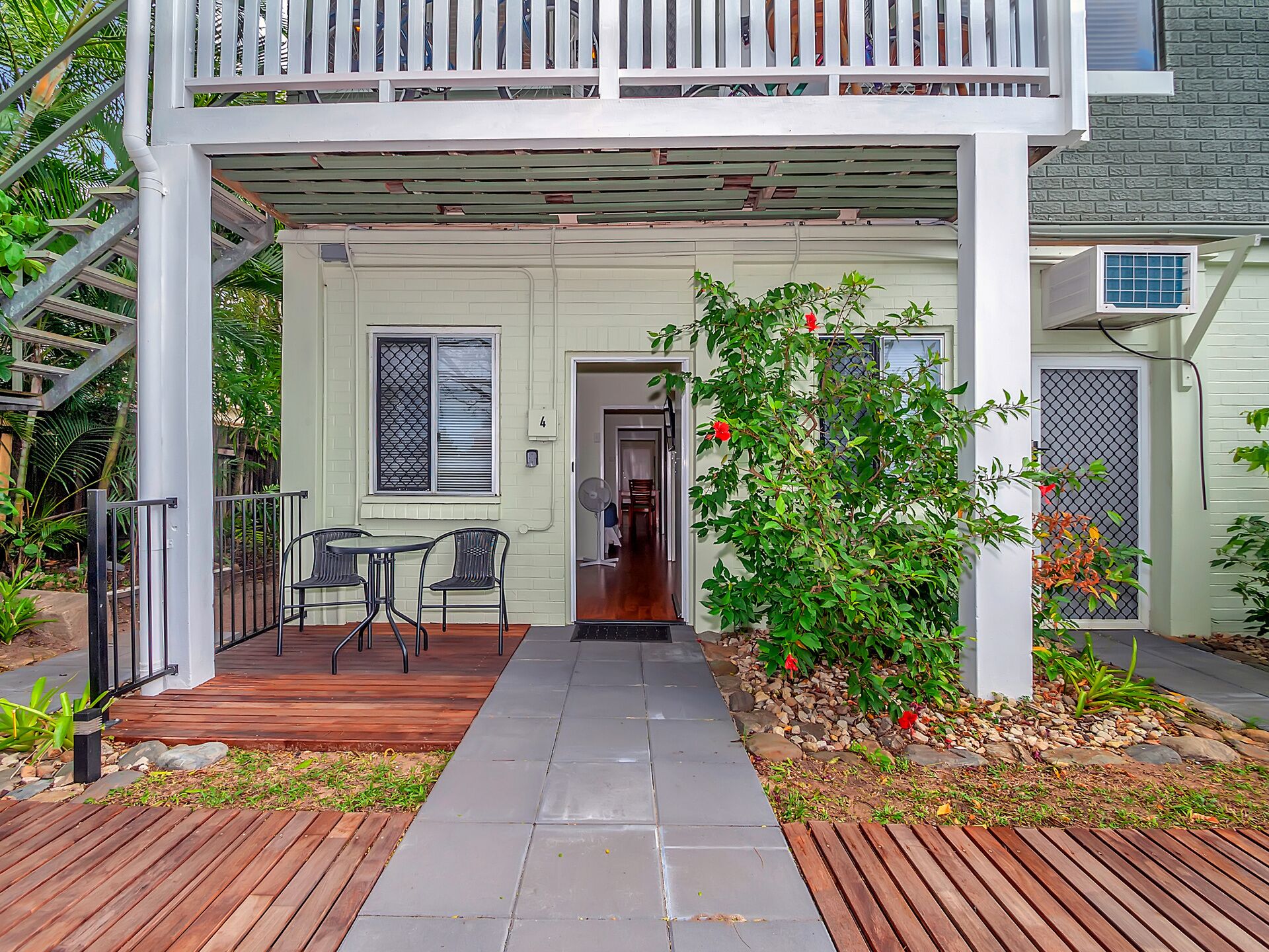 Easy Going Holiday unit on McKenzie MK4