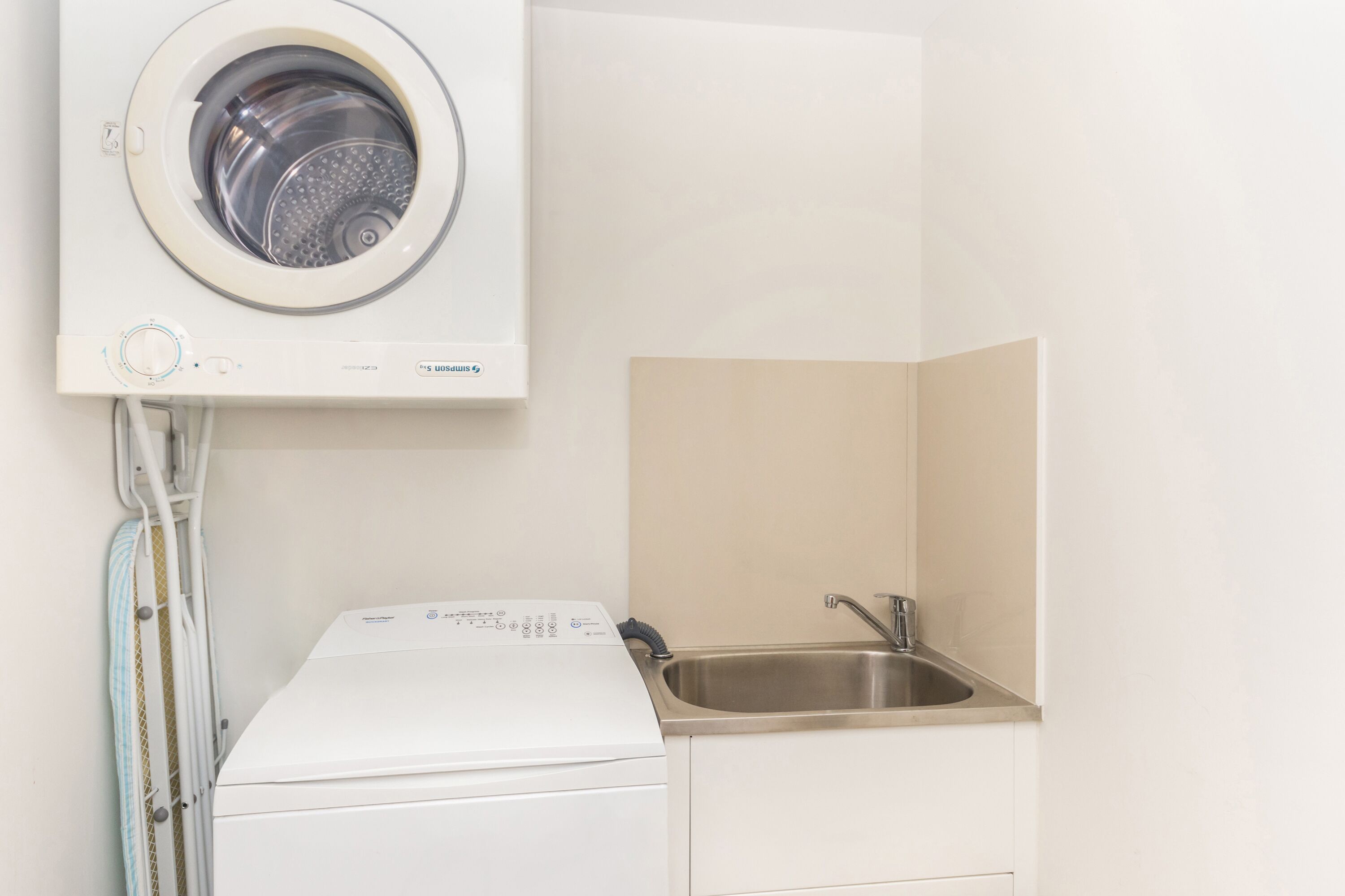 Luxury PoolSide Apartment In Beachfront