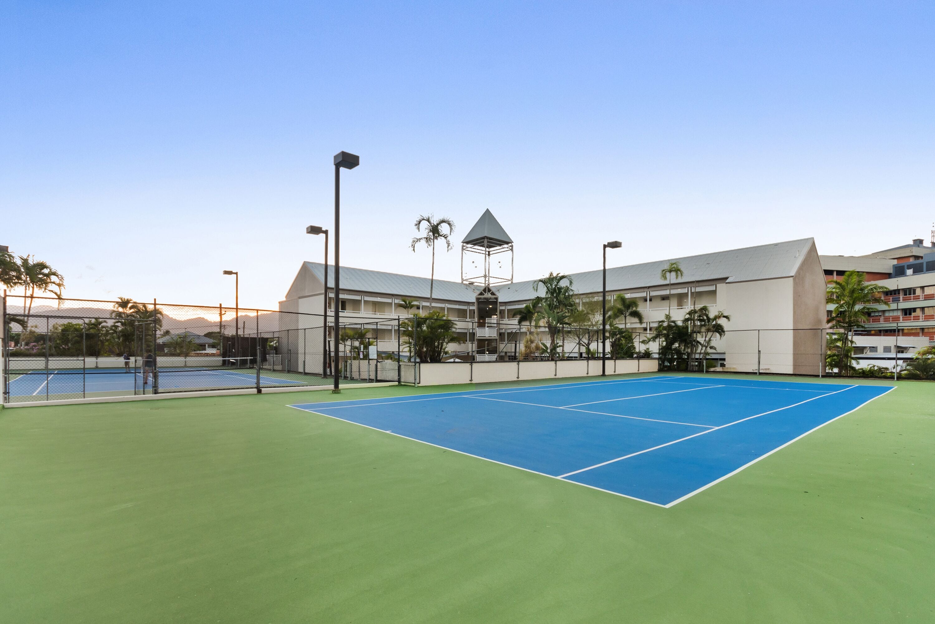 Luxury PoolSide Apartment In Beachfront