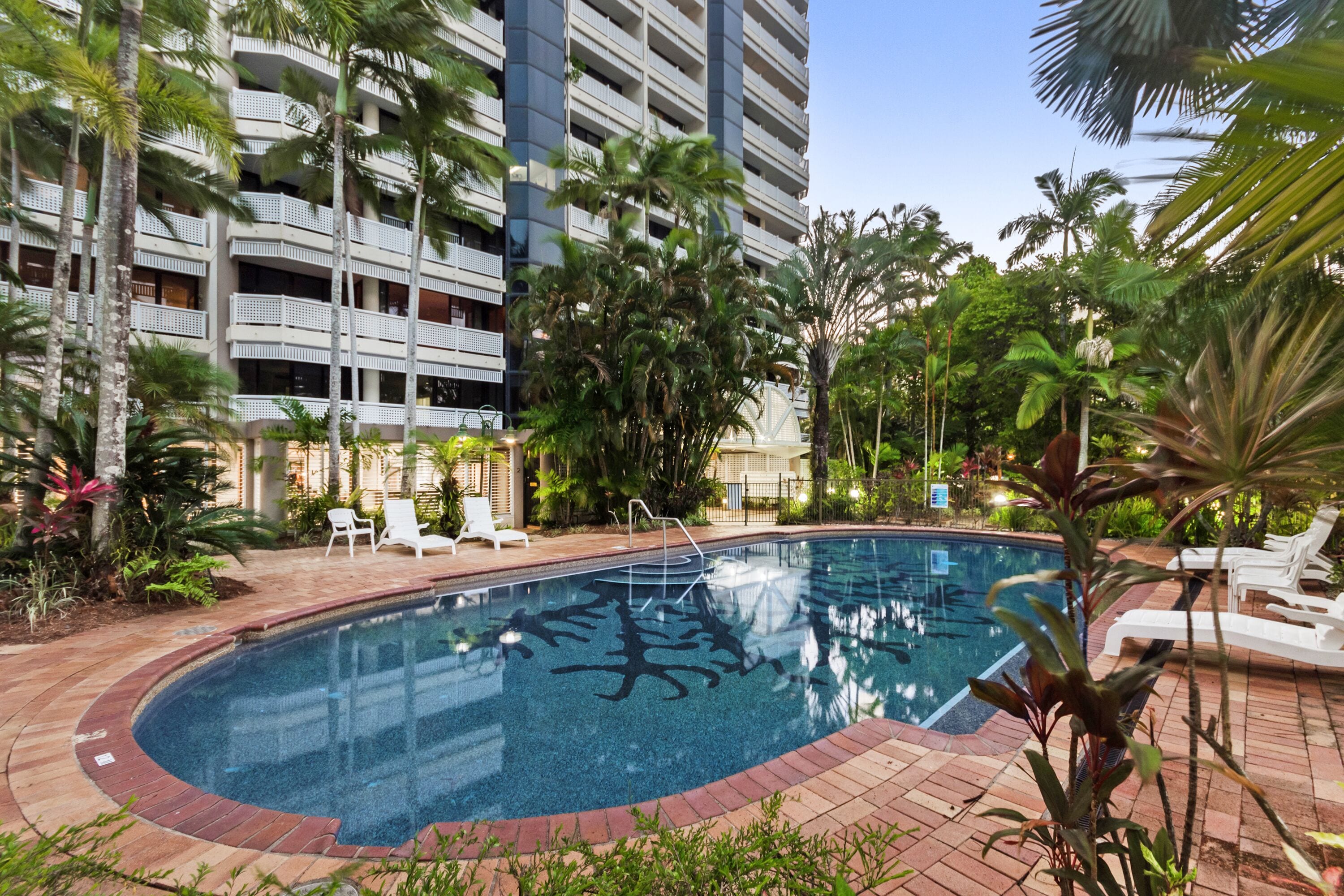 Luxury PoolSide Apartment In Beachfront
