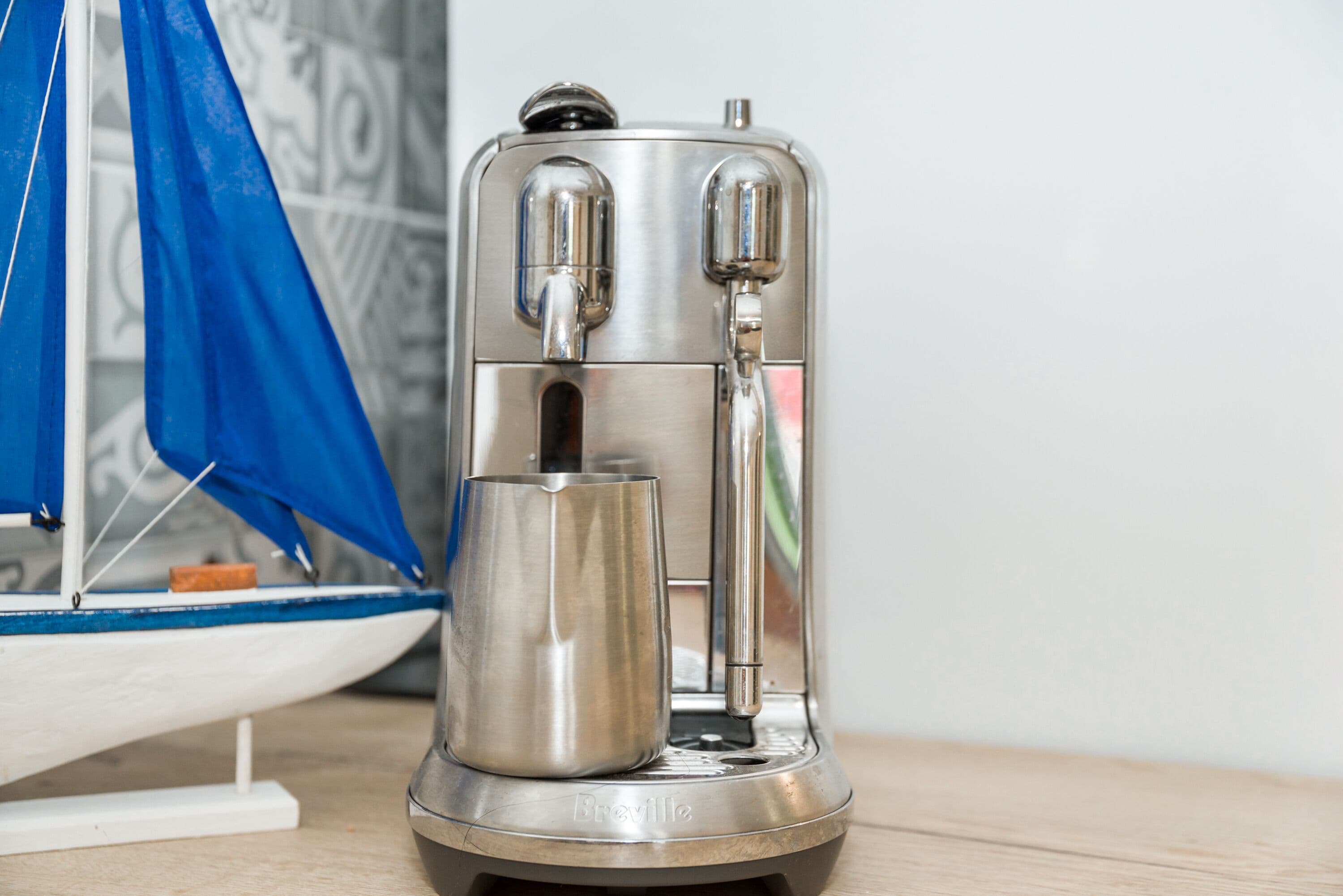 Rare! Modern Unit w/ Private Fenced garden Close to The Beach PC3