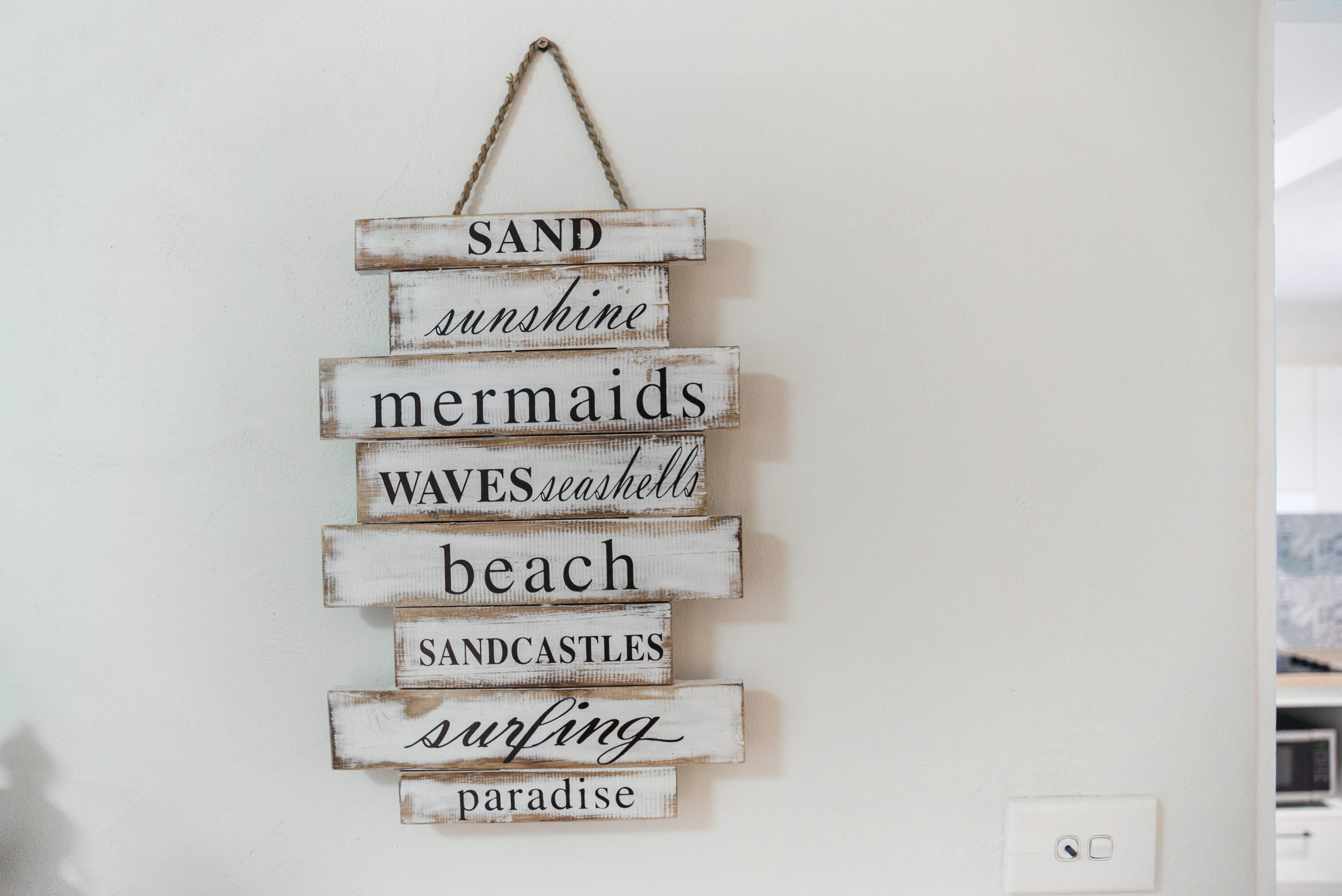 Rare! Modern Unit w/ Private Fenced garden Close to The Beach PC3