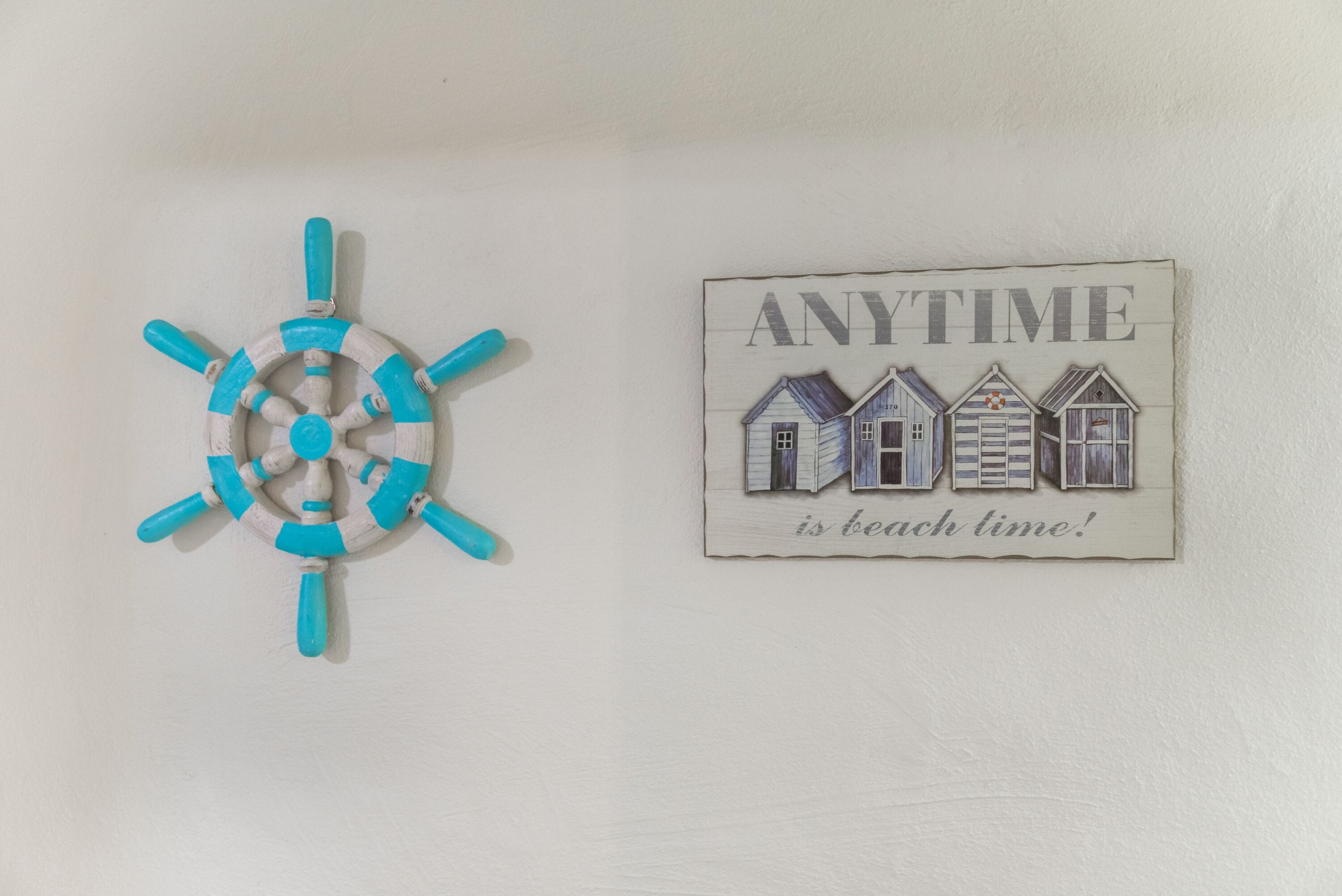 Rare! Modern Unit w/ Private Fenced garden Close to The Beach PC5