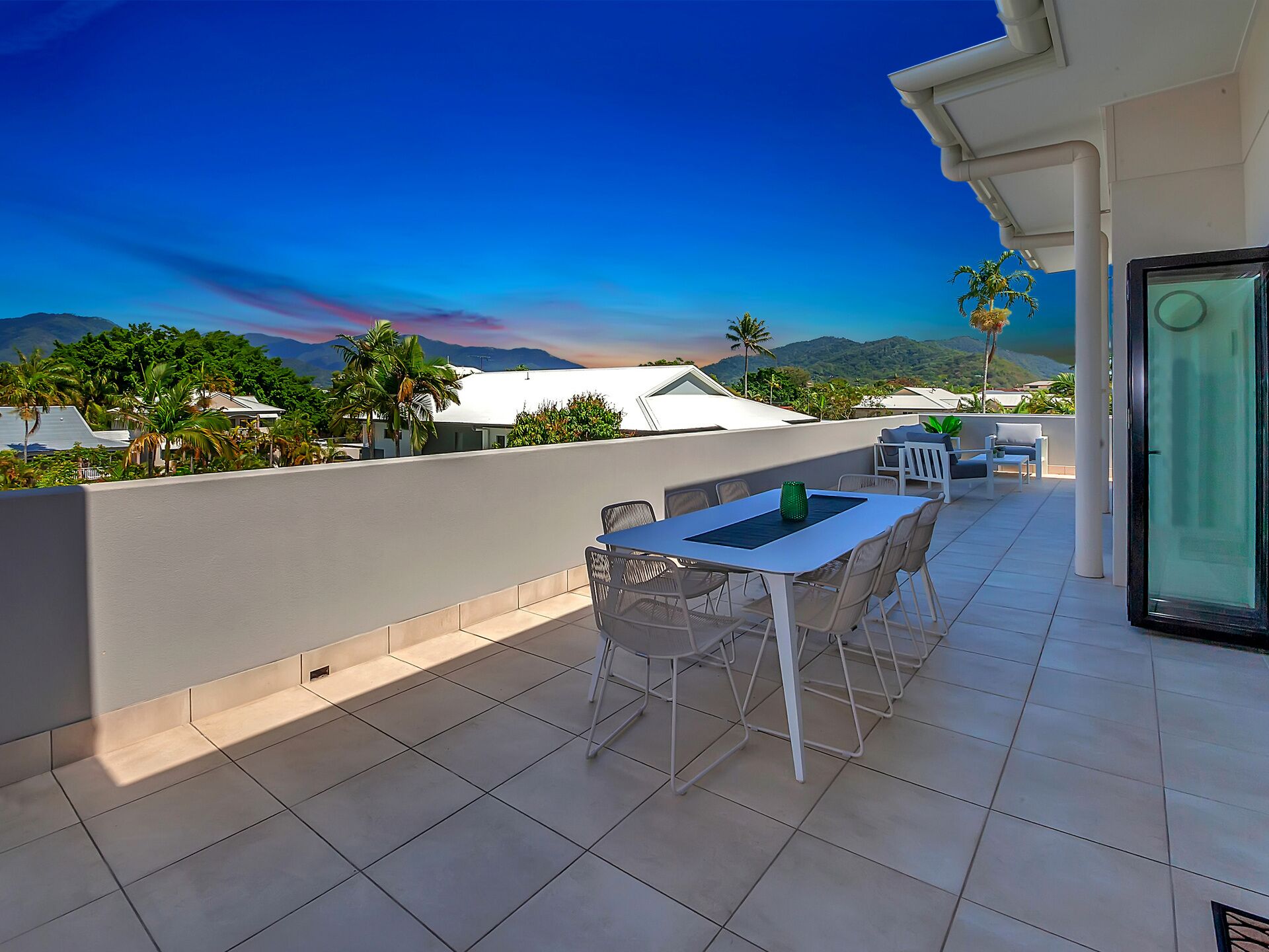 Superior Luxury Apartment In The City