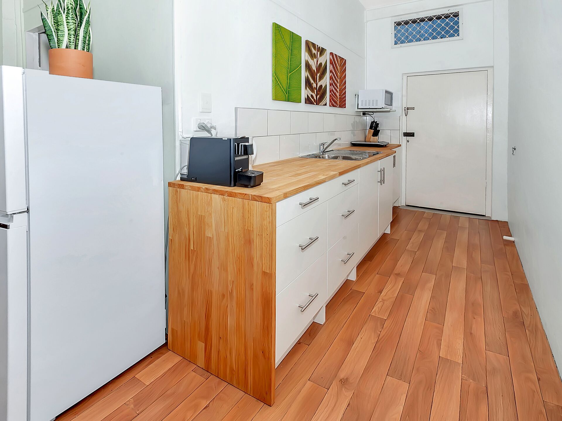 Easy Going Holiday Unit On McKenzie MK5