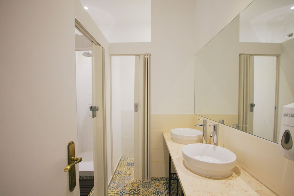 Photo - PTM DownTown Hostel&Suites