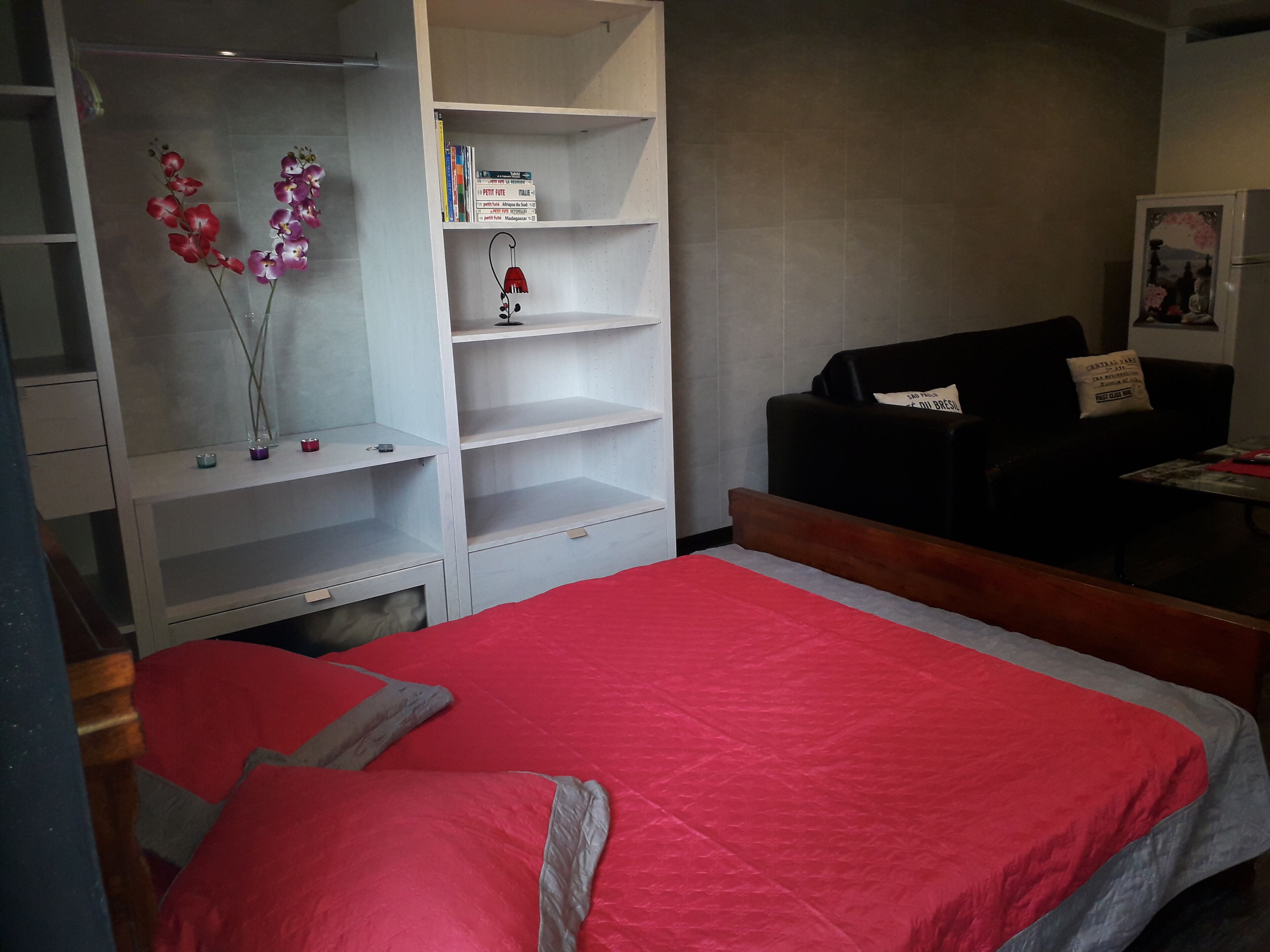 Charming air-conditioned studio with pool Ste Suzanne in Sainte Suzanne, Réunion