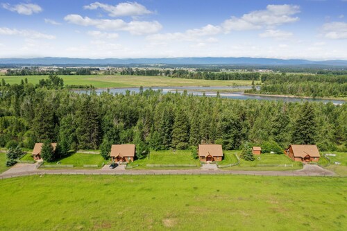 Hotels Near Whitefish Fca Airport With Free Shuttle Ebookers Com