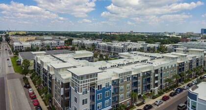 FRONTDESK NoHo Flats at North Hyde Park Apts Tampa