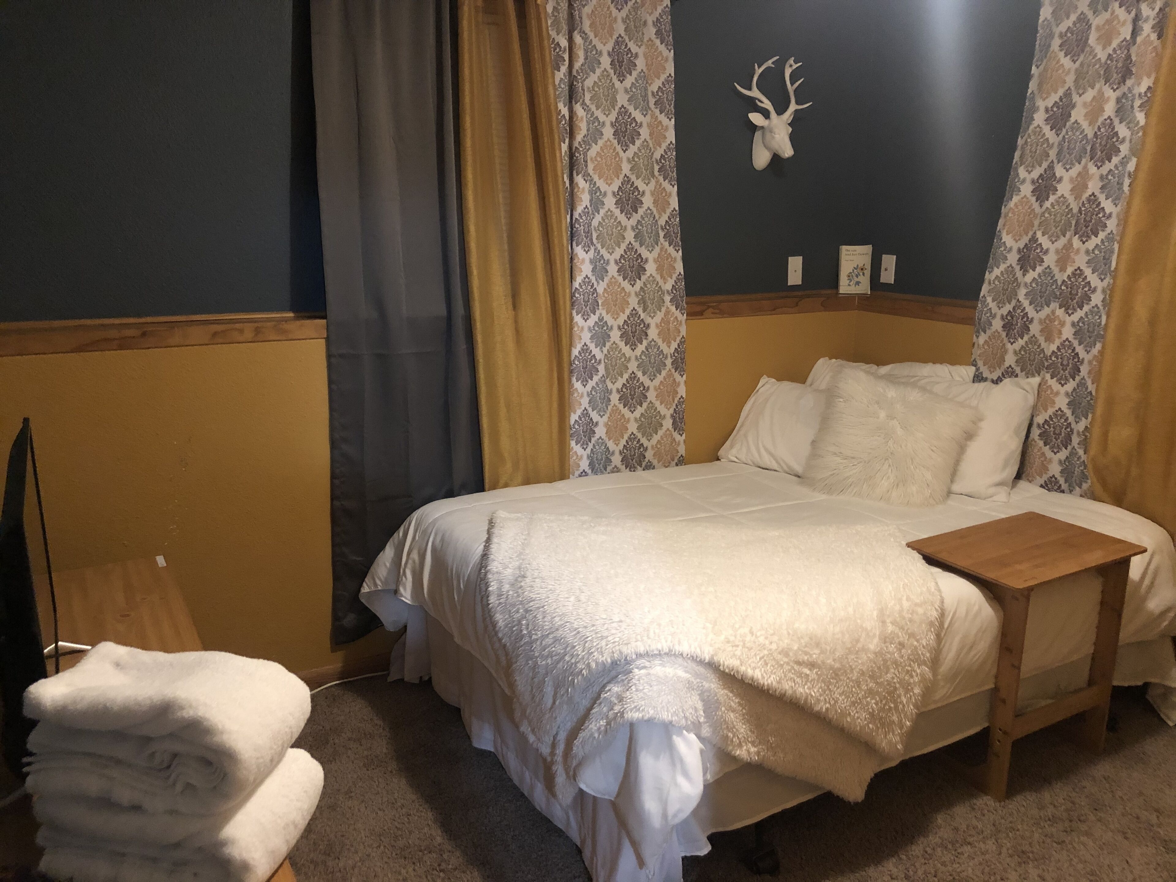 Black Hills Best Value Inn-The Blue Room in Rapid City, United States