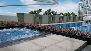 3 outdoor pools